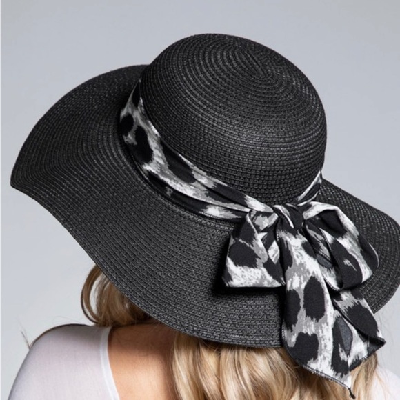 SABRINA LOVES SUMMER STRAW FLOPPY HAT - Picture 3 of 7